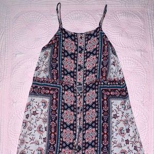 Spaghetti strap floral flowy dress!